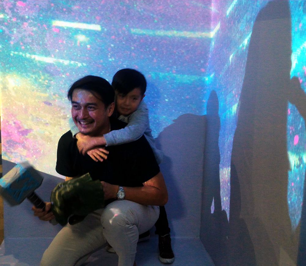 Thor Ragnarok Photo Booth Visit the Thor: Ragnarok Exhibit in SM Malls - Mommy Levy