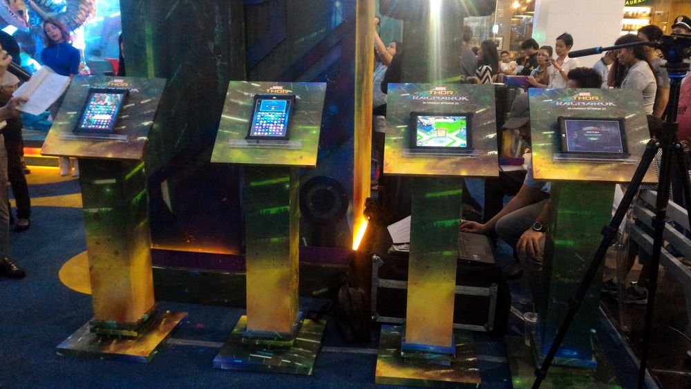 Thor Ragnarok Photo Booth Visit the Thor: Ragnarok Exhibit in SM Malls - Mommy Levy